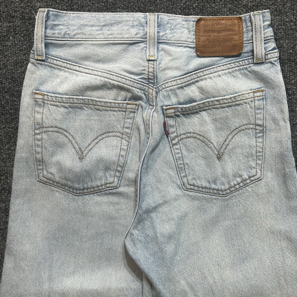Levi's Premium Ribcage Straight Ankle Jeans 25x27 Light Wash Button Fly - Picture 9 of 10